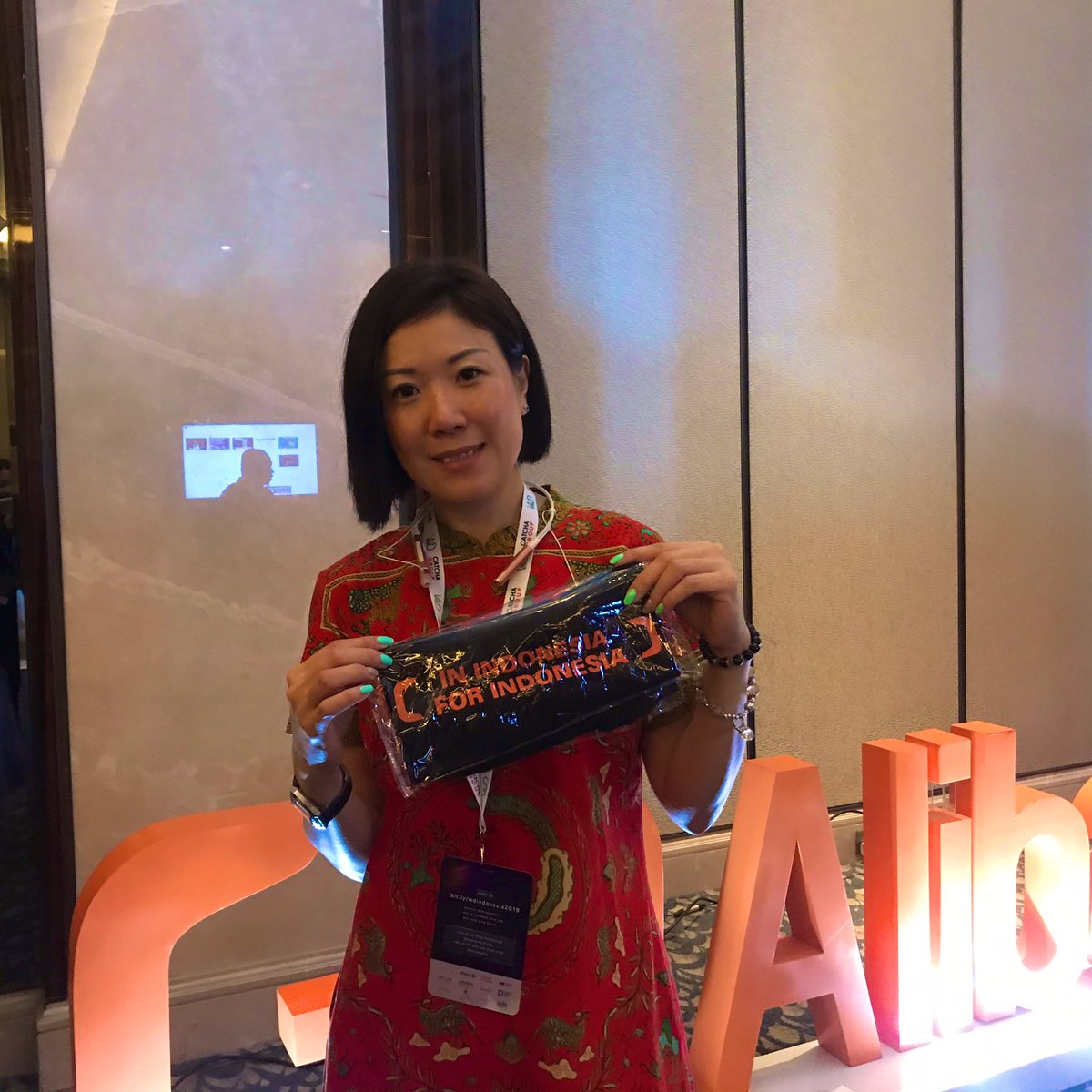 weRwilddigital's tweet image. Free T-shirts, free coffee from @homecreditid &amp;amp; Alibaba Cloud, and definitely full of excitement on #WildDigital Conference! 
We have open the gate and see you around! #DigitalTechConference #BOOM!