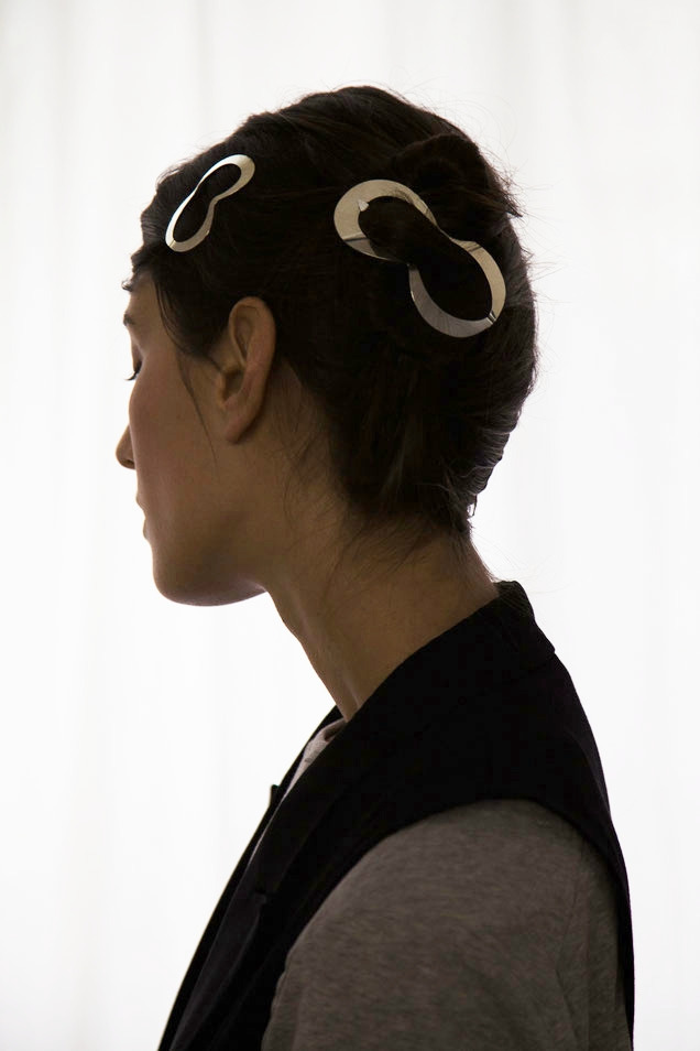 hankyumode's tweet photo. ヘアクリップデザイナーによる、オブジェのようにエレガントで、モードなデザイン。ベルリン発「#クリンク」が登場。
３階 『D-LAB』
https://t.co/MNdeAqugxq
#HANKYUMODE #CLINQ https://t.co/Y5tTugVL8a