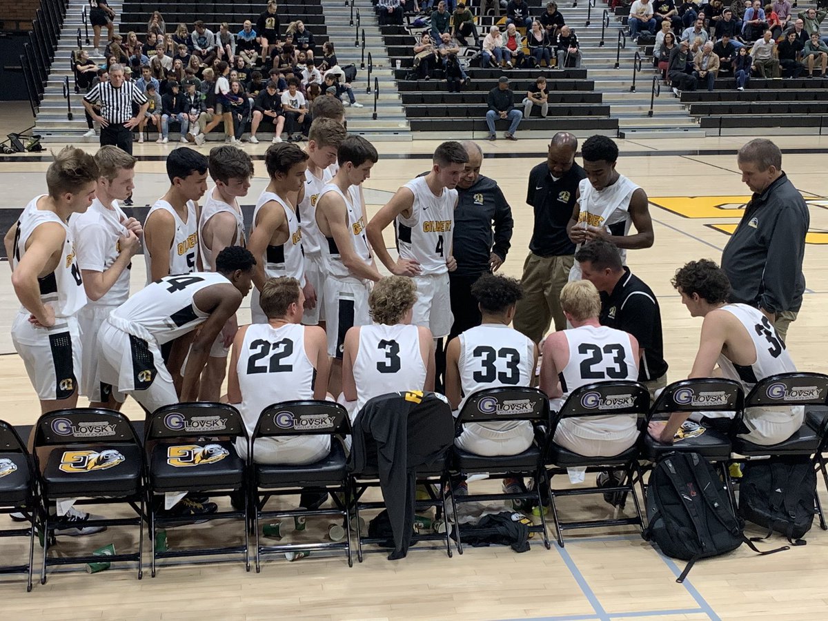 GilbertHSTigers's tweet photo. Our defending state champ Tigers cruise in our opening game tonight in our Welcome to the Jungle holiday tournament, 60-39 over Valley Vista. See you tomorrow night back in Tiger gym as we take on Chandler. 6:30. 🙌🏽🏀 #OnwardTigers #BeatWolves https://t.co/w4nlQaILQc