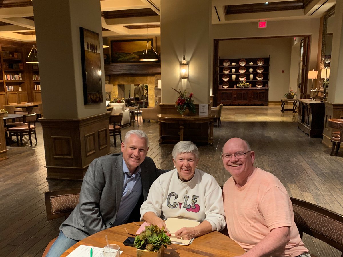 Christ0pherAZ's tweet image. A great meeting with the Chairman of LD13 Michael Carbone and the VP Sue Harrison and President Doug Krause of the @PCRCAZ as we prepare our plans to help #KeepArizonaRed in 2020! #LeadRight 🇺🇸🐘 🌵