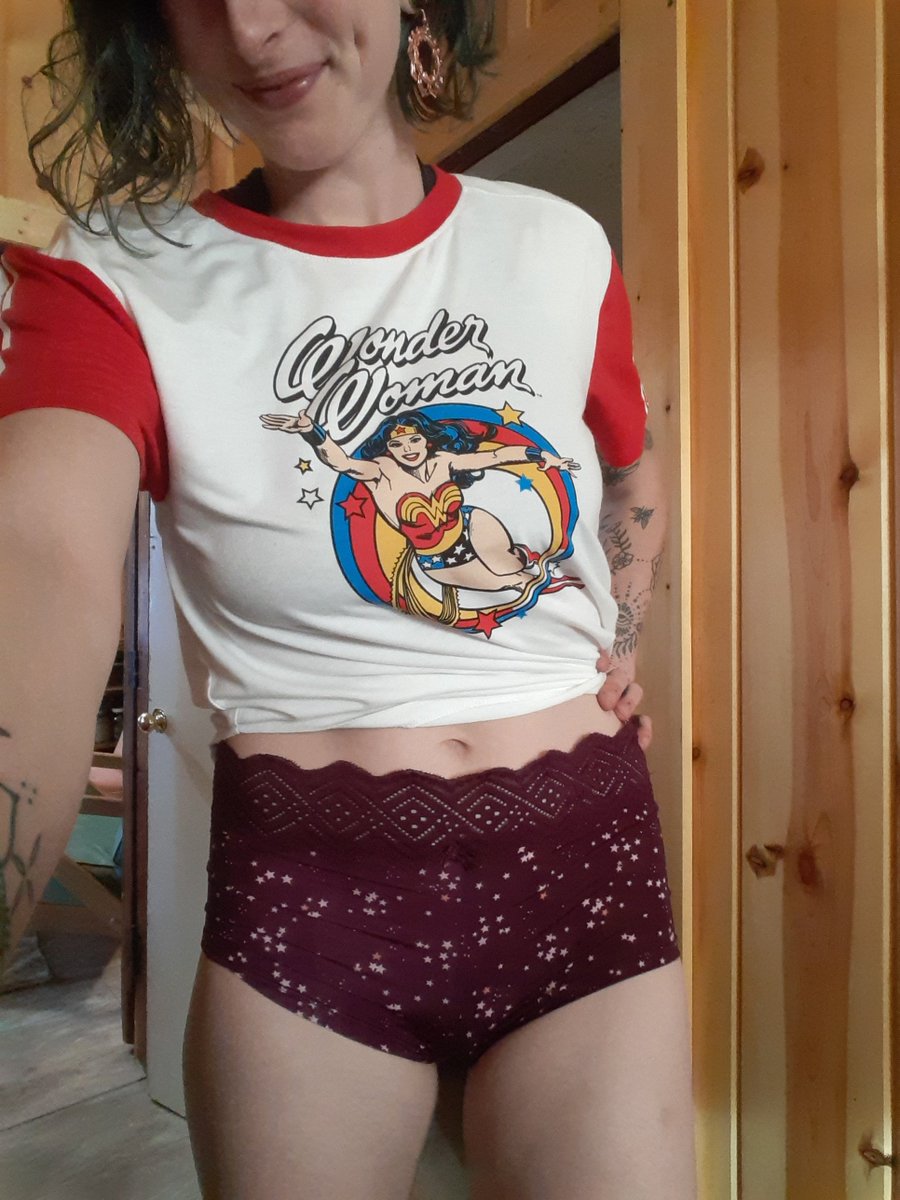 GaiaGoddess5's tweet photo. I'm ready to drain wallets. #cashig #cashslave #findom #finsunwanted https://t.co/M8CI6Tu2Mp