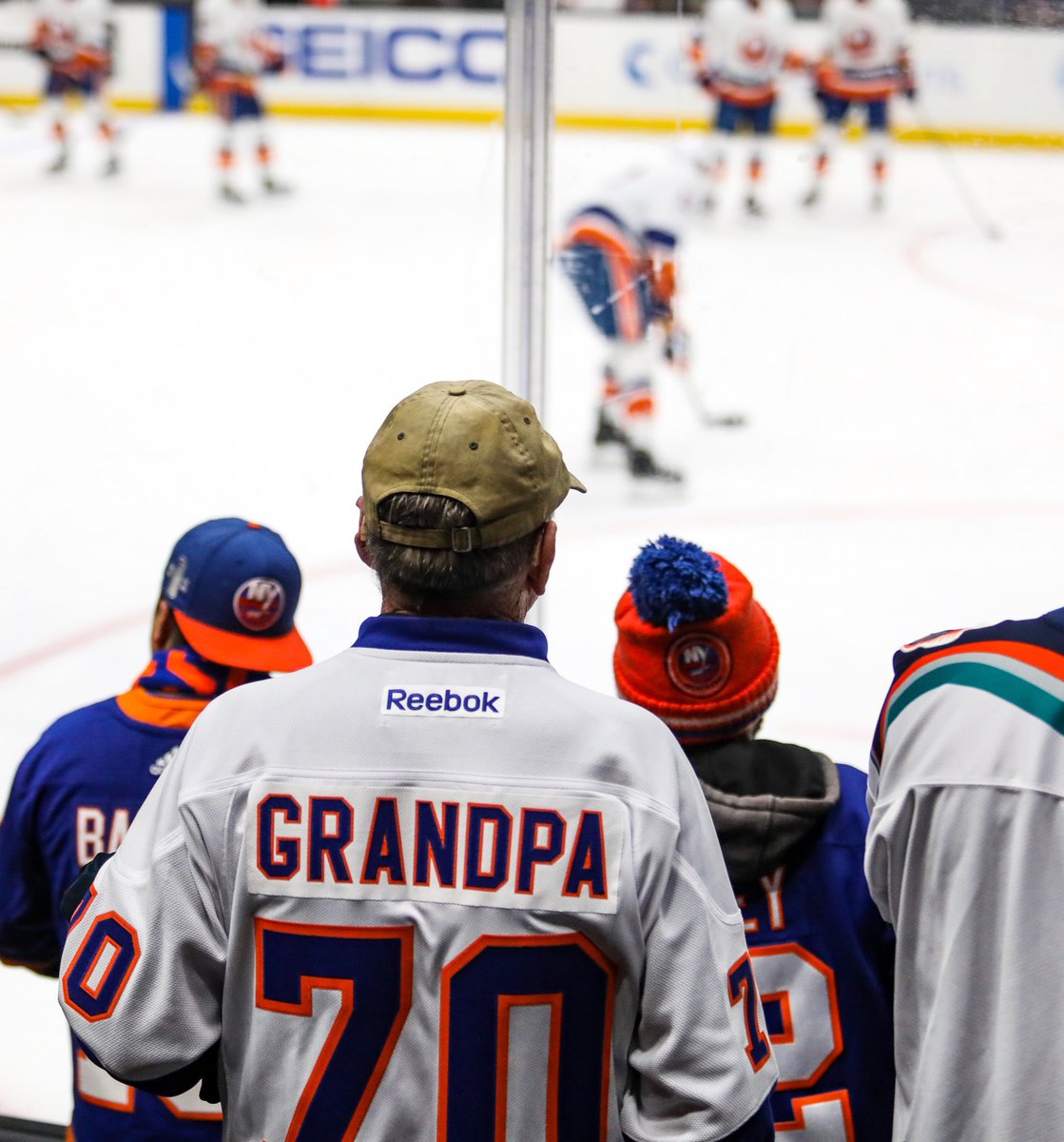 NYIslanders's tweet photo. When youโre family, no distance is too far to travel. ๐๐งก #TheIslanderWay https://t.co/Ni9GS8KVDT