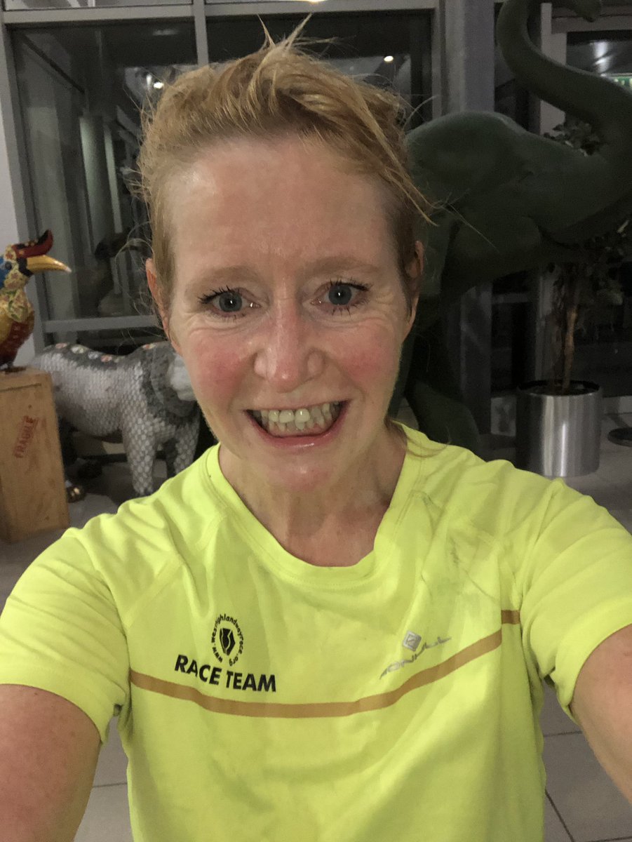 santababy100's tweet photo. Warm with invisible rain this morning #earlycrew #runcommute #noswans #nocanal https://t.co/tJoRcG8iJJ