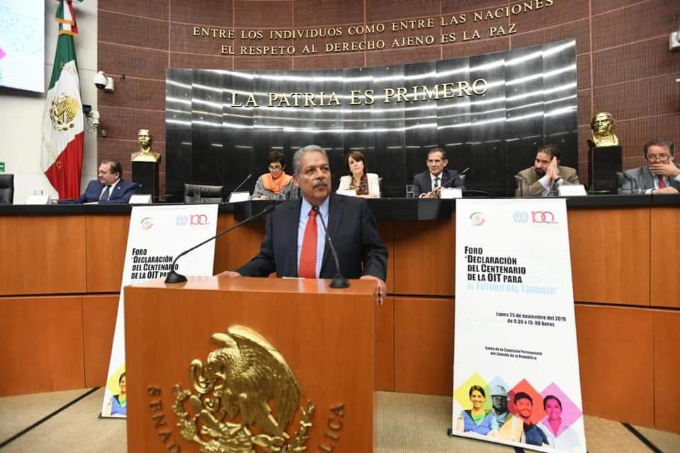 foojcoah's tweet photo. En su participación nuestro líder @tereso_medina refirió el acompañamiento de la @CTM_MX a la OIT en #México durante 83 de sus 100 años gracias al esfuerzo permanente por crear un #SindicalismoResponsable con #UnidadYTrabajo ¡Orgullosos de su ejemplo! #FOOJ 2/2 https://t.co/7kwDn5IKXo