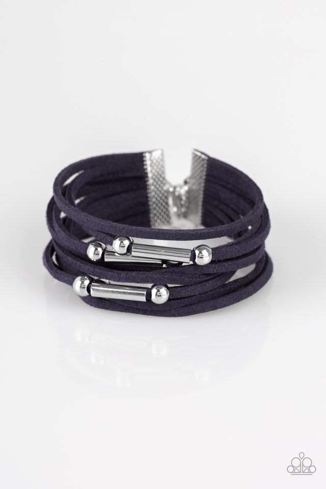 GTrinas's tweet photo. Friends don't let friends pay more than $5 for jewelry! Shop for your Gems at https://t.co/wCKSFYFMHO https://t.co/kusFs9bA5g