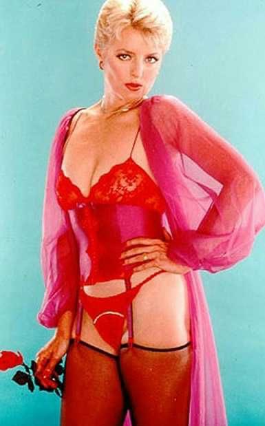 smashbucks's tweet photo. Juliet Anderson “Aunt Peg” appearing in over seventy films—often as "Aunt Peg"❤️https://t.co/HI36Sv00Qc
#classicporn #auntpeg #vintageadult #classicmilf #milfclassic https://t.co/uyKch4K3Tq