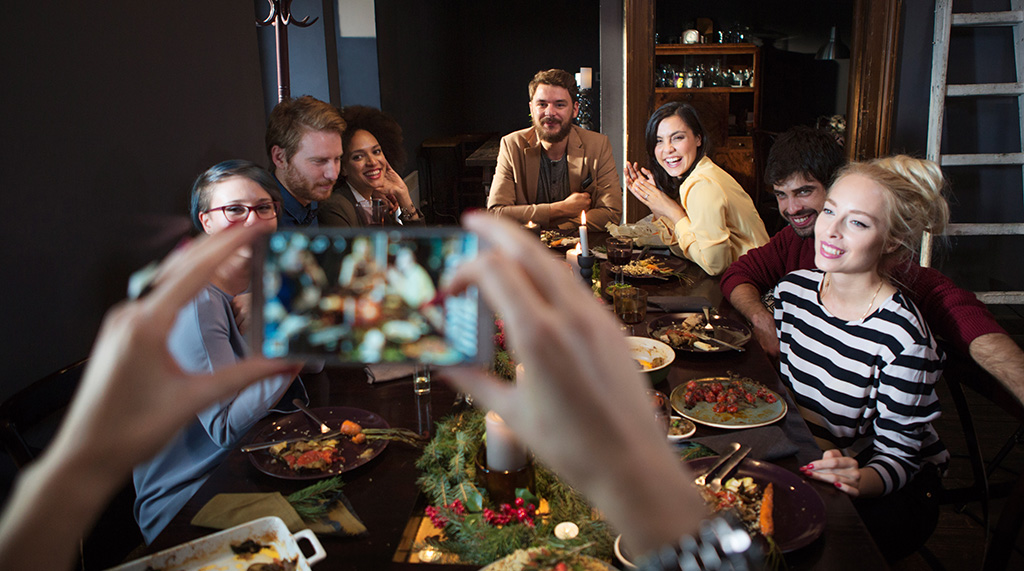 TVStateFarm's tweet image. Wishing everyone a holiday weekend to remember. #HappyThanksgiving!