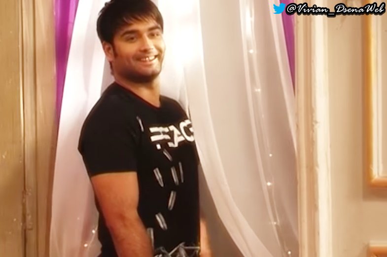 “Fame and money don't change him” “His love for family beyond anything”He is the simple guy from 20 yrs old to 30 yrs old! My Vote goes to  #VivianDsena forSexiest Star of The DecadeSexiest Star of 2019  #AsjadNazirSexyList2019 #EasternEyeSexyList2019  @asjadnazir