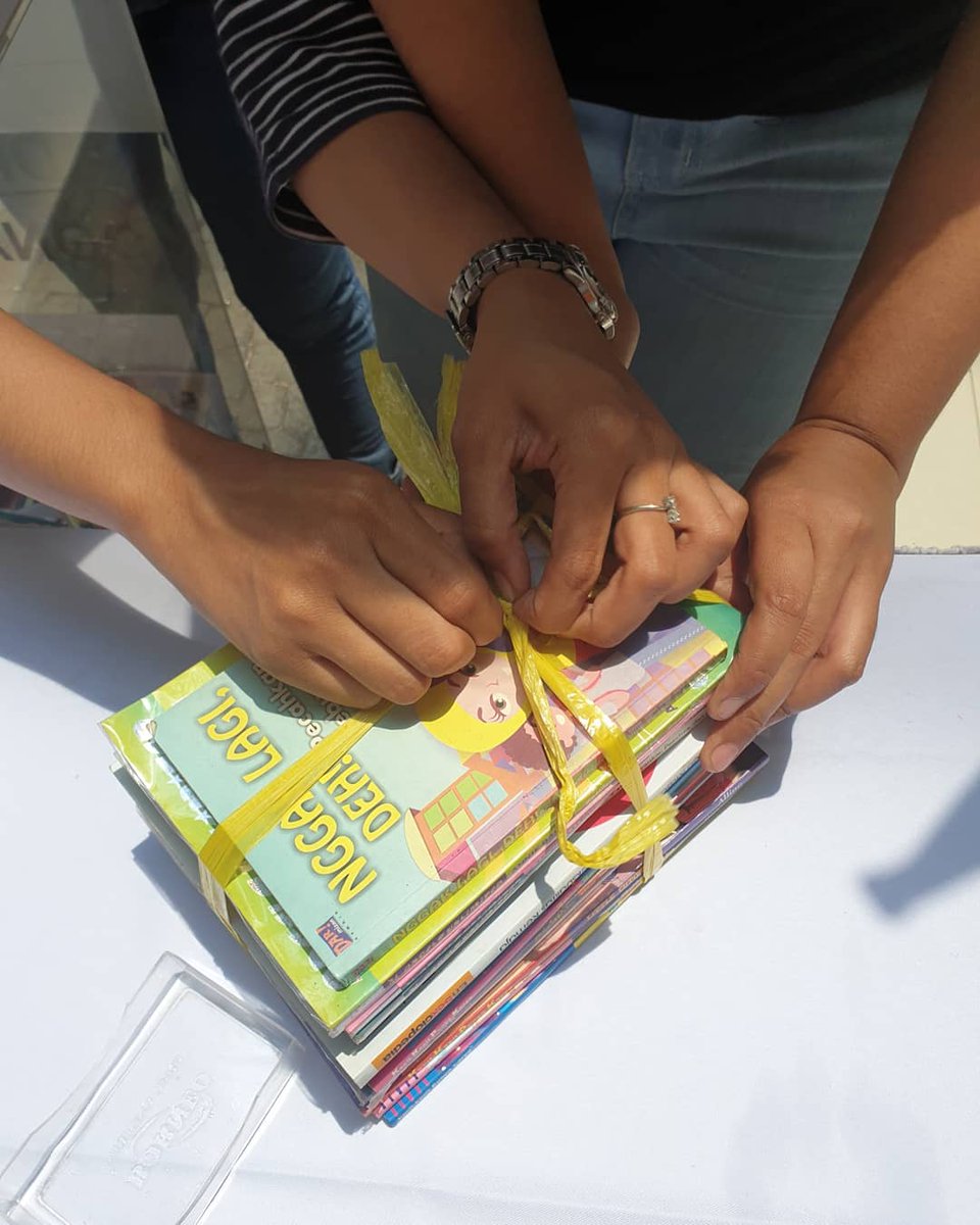 lebahbooks's tweet image. Donasi buku2 yg diharapkan:
- Buku cerita anak (bukan komik) - Usia PAUD - SMP
- Ensiklopedia anak (Usia SD - SMP)
- Majalah anak (PAUD - SD)
- Buku2 bacaan anak lainnya yg mengandung unsur edukasi&amp;amp;entertainment) (2)
#tamanbacaanaklebah #lebahbooks #TBAL #veramakki #elveramakki