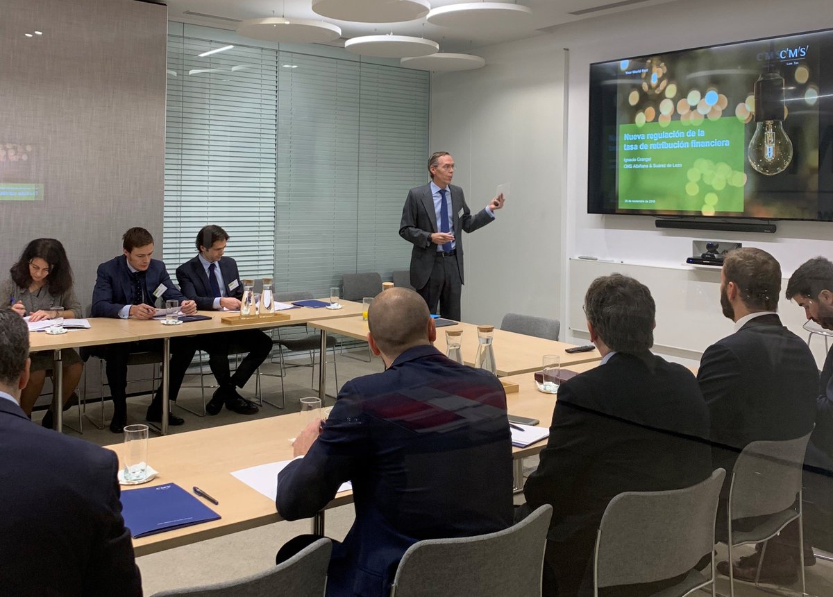 CMS_Spain's tweet photo. Hoy hemos celebrado una interesante sesión sobre la nueva regulación de la tasa de retribución financiera, de la mano de nuestro experto Ignacio Grangel, en la que hemos comentado el actual escenario regulatorio e impugnatorio. #energía #eventosCMS https://t.co/rsUxbJr34V