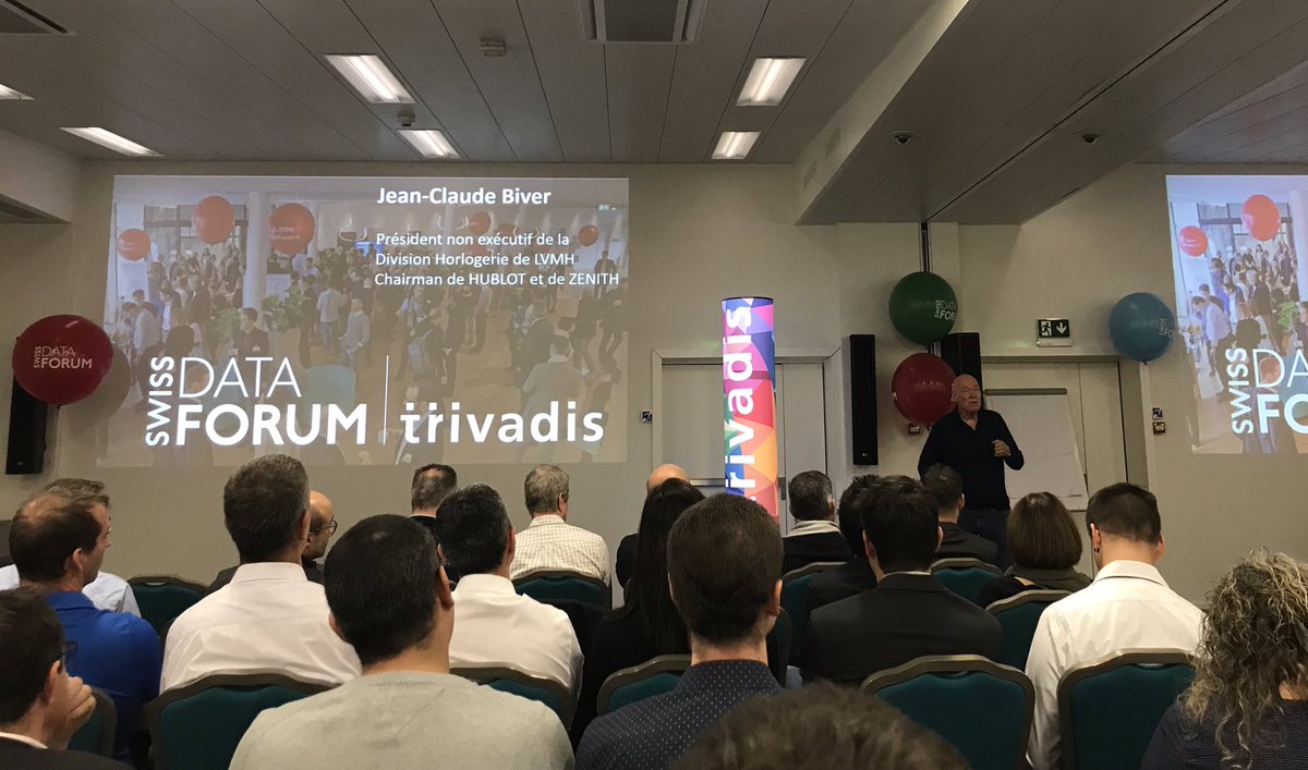 ChrisGessCH's tweet photo. Entreprendre c’est....oser faire des erreurs,...être optimiste, ...être devant... et continuer d’avancer. Pour cela il faut avoir la passion et accepter le doute. @jcbiver au @SwissDataForum #entrepreneurs https://t.co/418qeXSmi1