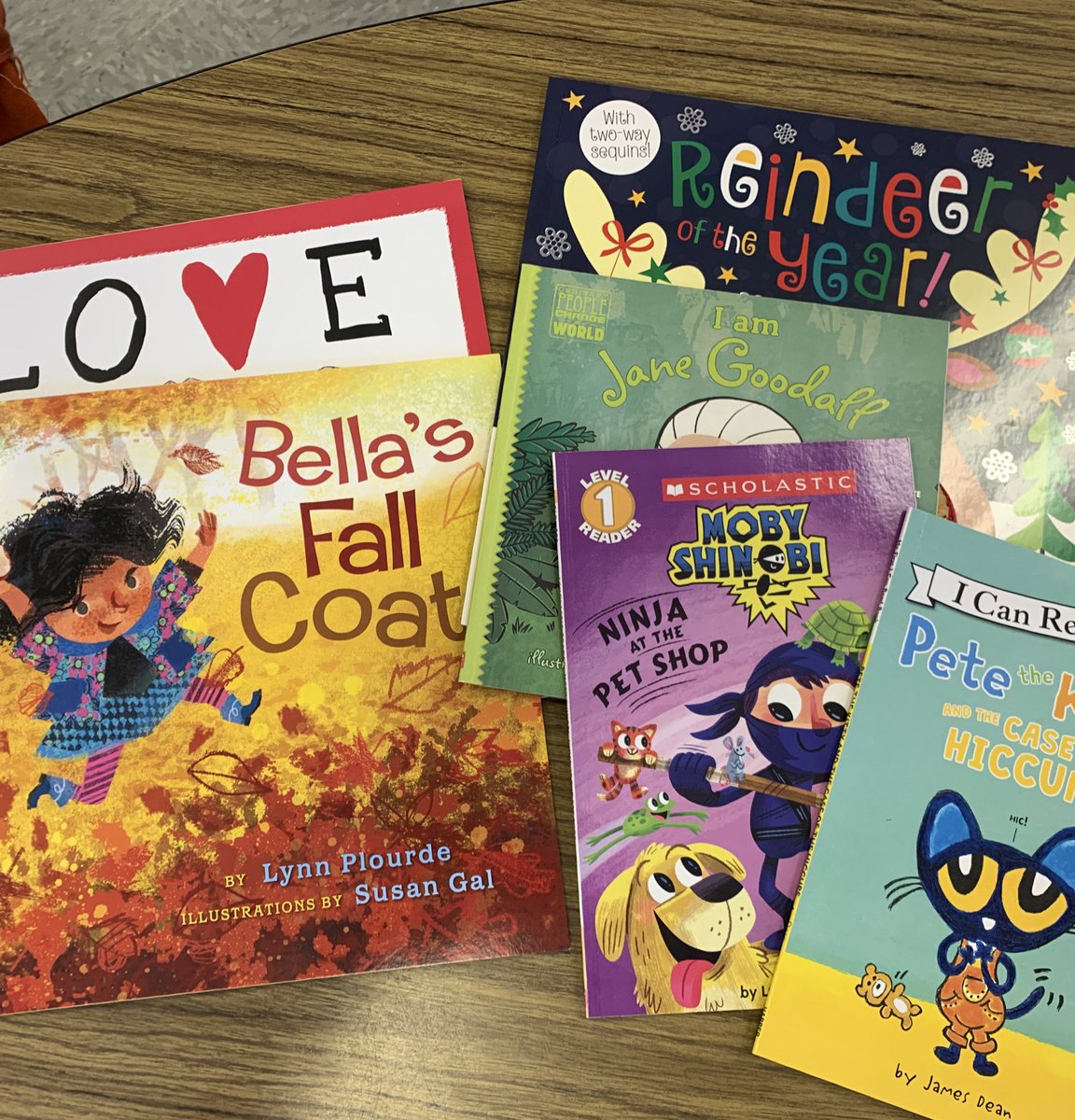 Thank you to some sweet parents who donated money to the Book Fair so we could add to our classroom library.