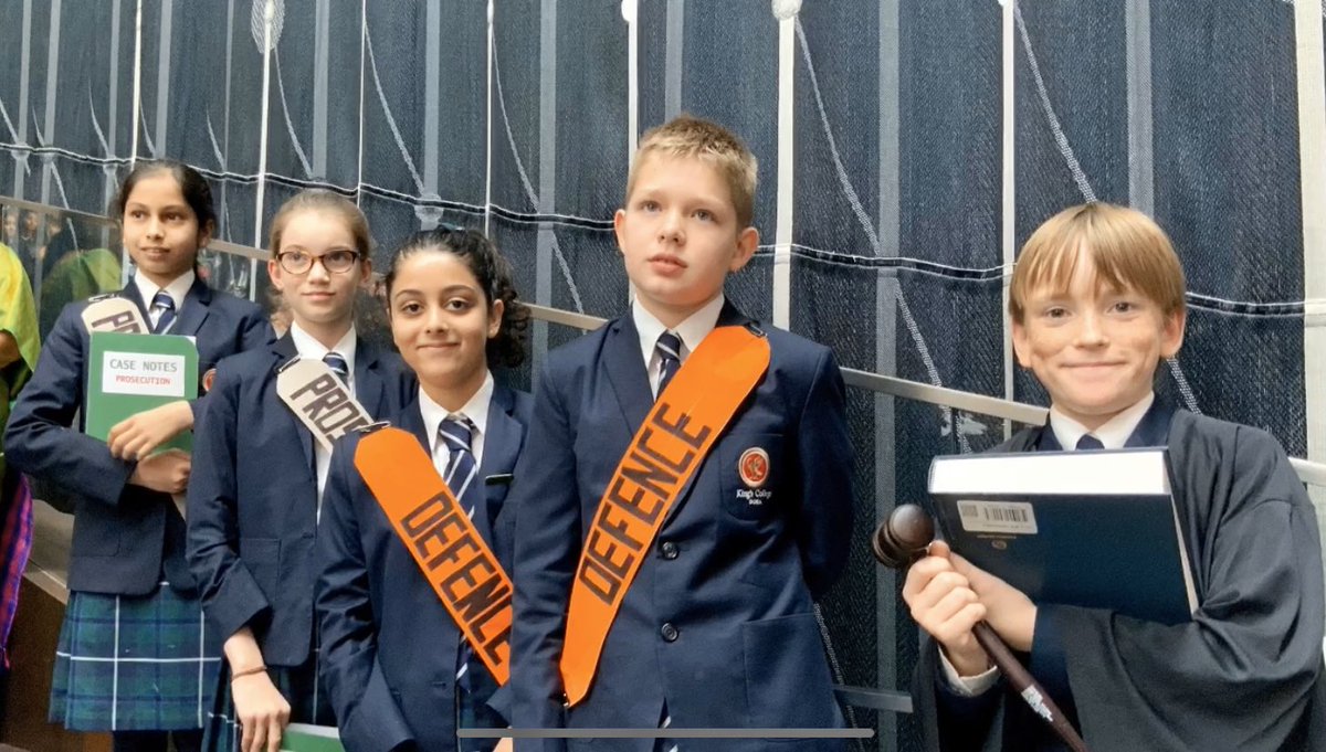 KingsDoha's tweet photo. Congratulations to KCD Yr7 scientists for their winning presentation ‘The People vs Mr Chlorine’! Visit our Facebook page to see the full video: @kingscollegedoha

#periodictable #150anniversary #scienceIndiaForum #IYPT2019 #IUPAC https://t.co/4Jbd7dQVUp