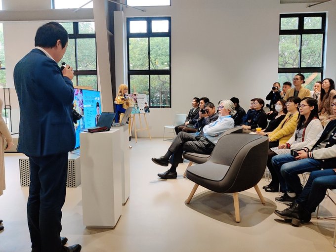 Twitterのコスプレ画像16