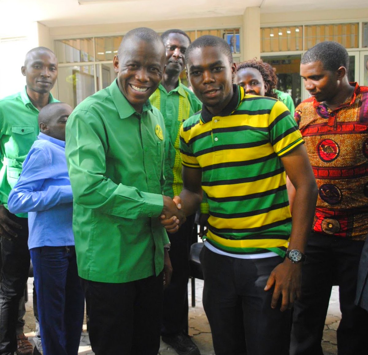 juma_hamlo's tweet image. Happy birthday, CDE. @hpolepole Mungu Akupe maisha marefu yenye mafanikio tele afya njema uchamungu na mwisho mwema.
#DevelopmentExperts