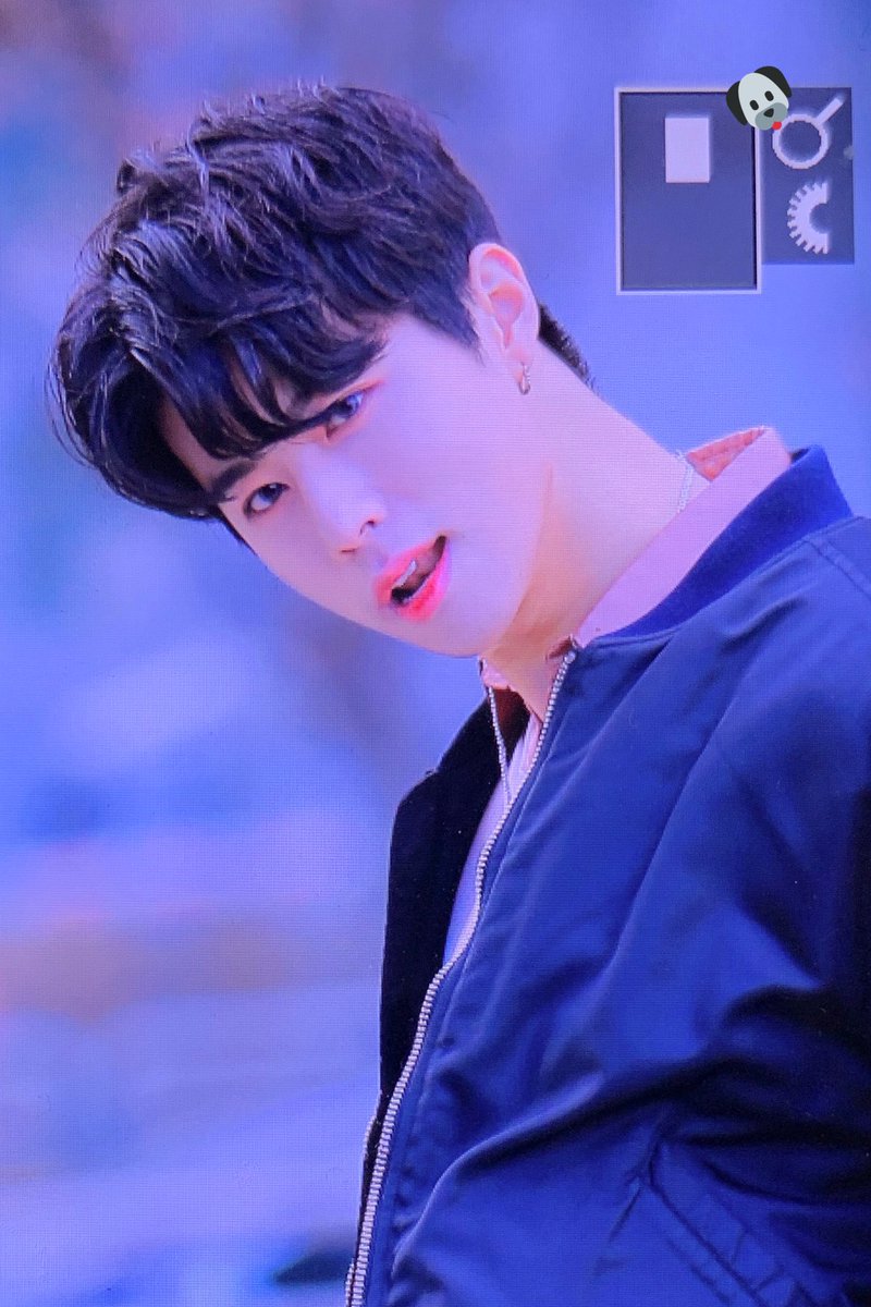 jiahnoppaS2's tweet photo. 191126
#인투잇 #IN2IT #유지안 #지안 #jiahn https://t.co/cbT8sQrMtH