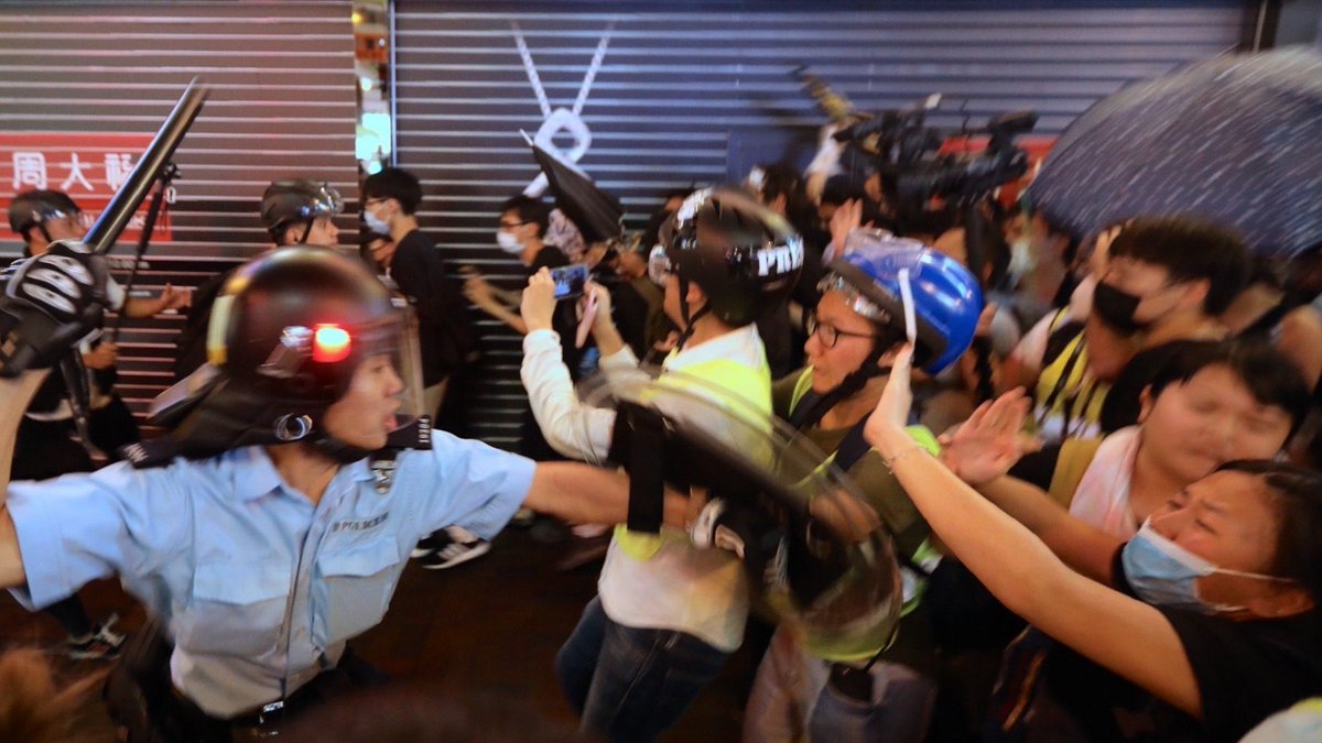 chansum5's tweet photo. #hongkongprotest
#standwithhk
#soshk
#protecthkstudents
#HKSOS
#PolyHK https://t.co/A5j2bqH5As