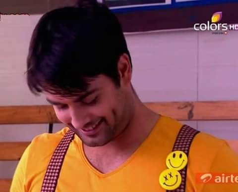 The shy guy even after decade on Camera  he is still shy His blush when he laughs “My best moment ”My Vote goes to  #VivianDsena forSexiest Star of The DecadeSexiest Star of 2019  #AsjadNazirSexyList2019 #EasternEyeSexyList2019  @asjadnazir