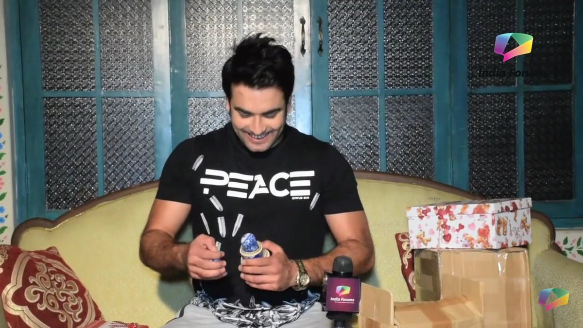 The shy guy even after decade on Camera  he is still shy His blush when he laughs “My best moment ”My Vote goes to  #VivianDsena forSexiest Star of The DecadeSexiest Star of 2019  #AsjadNazirSexyList2019 #EasternEyeSexyList2019  @asjadnazir