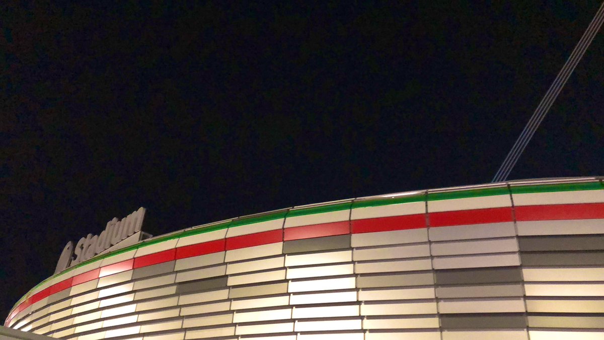 MVMR1903's tweet photo. Hace 9 meses que estábamos dando la vida por ti en ese estadio y nos fallasteis a todos,que mejor manera de devolvernos aquella noche... #AplastAtleti https://t.co/70O03gGwKT