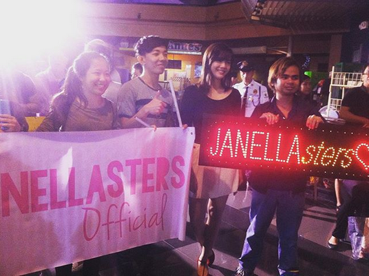 ShineJANELLA's tweet photo. NAPAKA SIMPLE ni @superjanella sa premiere night ng kanyang first solo film HAUNTED MANSION, para lang po silang nag malling ni Jerome lol
But despite the low key premier, it earned P120 Million & ranked 4th top grosser during #MMFF2015
#TheKillerBrideVulnerable #TheHeiress https://t.co/cts58VSQD0