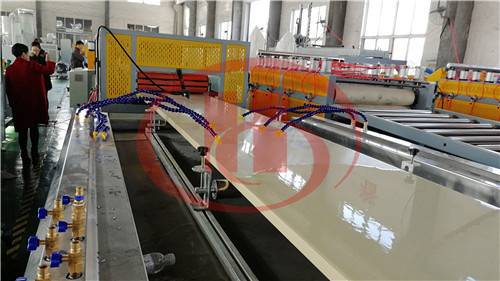 tongsanmachine's tweet image. WPC door making machine
1,turnkey production project
2,high output:400-500kg/h
3,low cost formula: 0.8USD/kg
4,CE certificate #wpcDoorPlant #wpcDoorMachine #wpcDoorManufacturingMachine #pvcDoorMachine #wpcMachine