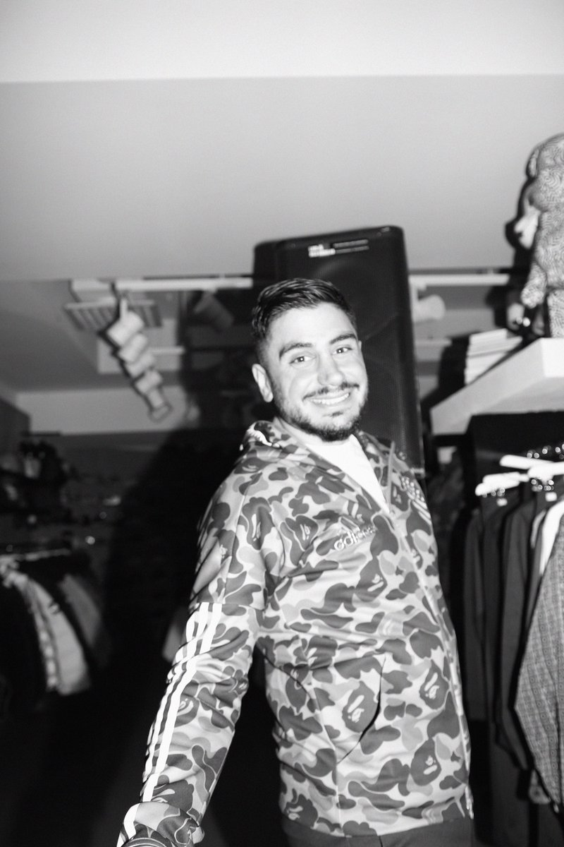Calirootsstore's tweet photo. Scenes from the Eastpak x AAPE dinner last Thursday.
Special thanks to Jelassi for a badass performance, to Maker's Mark for the badass cocktails and to Charles Smith for the wine! Photography by Hajan Jabar.
#calirootsstore #eastpak #aape #aapebyabathingape #builttoresist https://t.co/393UjqgMgK