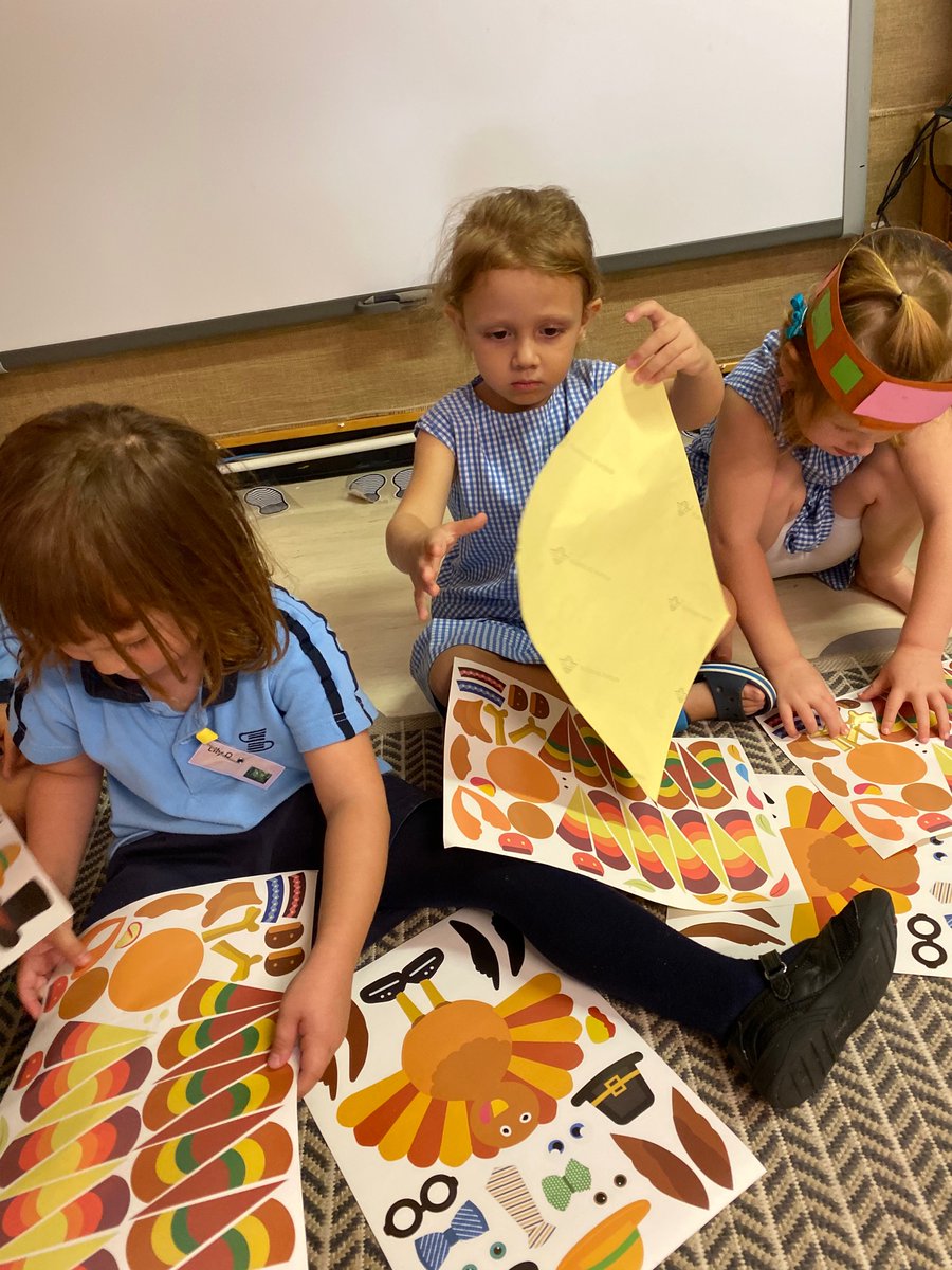 dbis_nur's tweet photo. Rainforest were so thankful this afternoon when Lily D’s mummy came in to share a turkey craft as part of our thanksgiving celebrations. It was so lovely to hear the children’s ideas of what they are thankful for. Thank you Margaret! https://t.co/fd3PiRA6r8