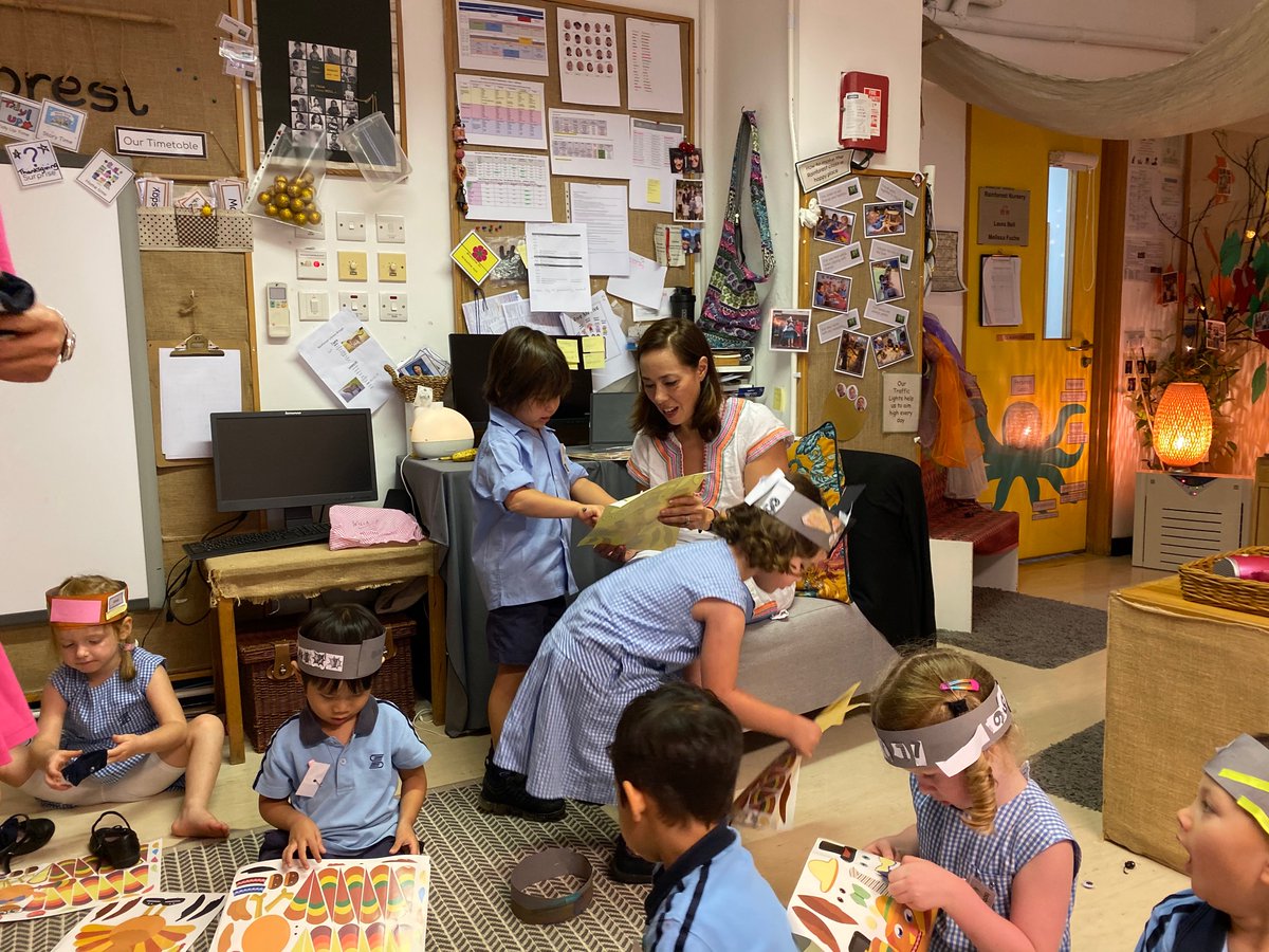 dbis_nur's tweet photo. Rainforest were so thankful this afternoon when Lily D’s mummy came in to share a turkey craft as part of our thanksgiving celebrations. It was so lovely to hear the children’s ideas of what they are thankful for. Thank you Margaret! https://t.co/fd3PiRA6r8