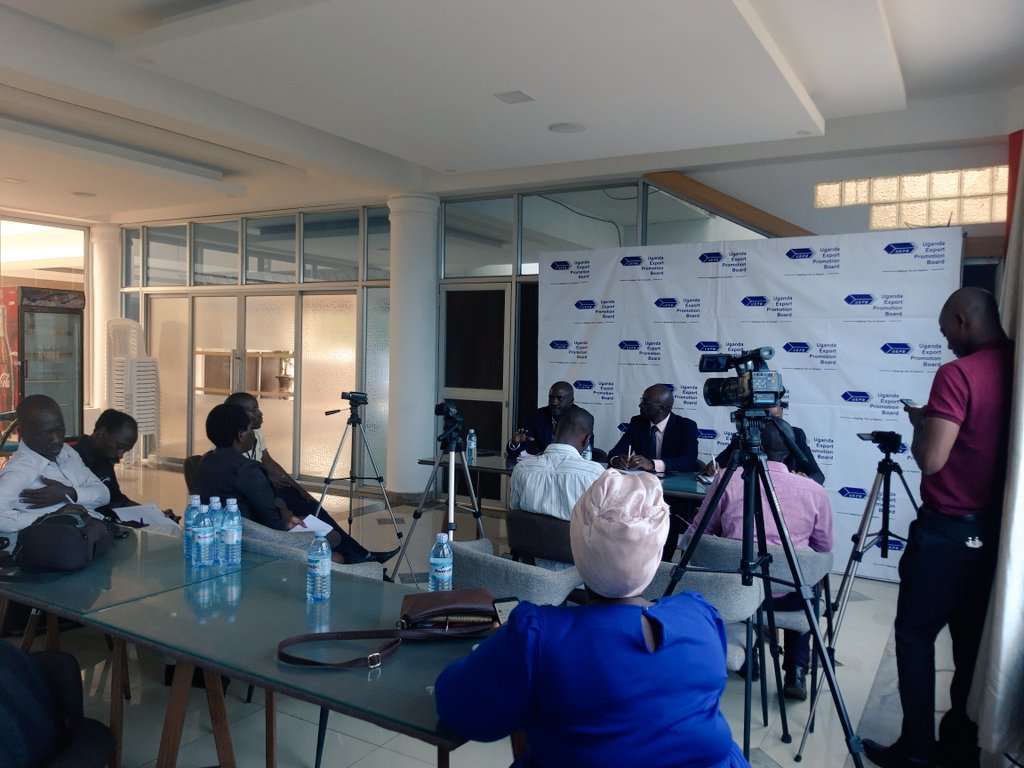 princessrosseti's tweet photo. Happening now Export awareness press conference happening in Mbarara municipal council 
#ExportAwareness
#PromotingLocalBusiness
#IncreasingExport https://t.co/IBYw4yLfbu