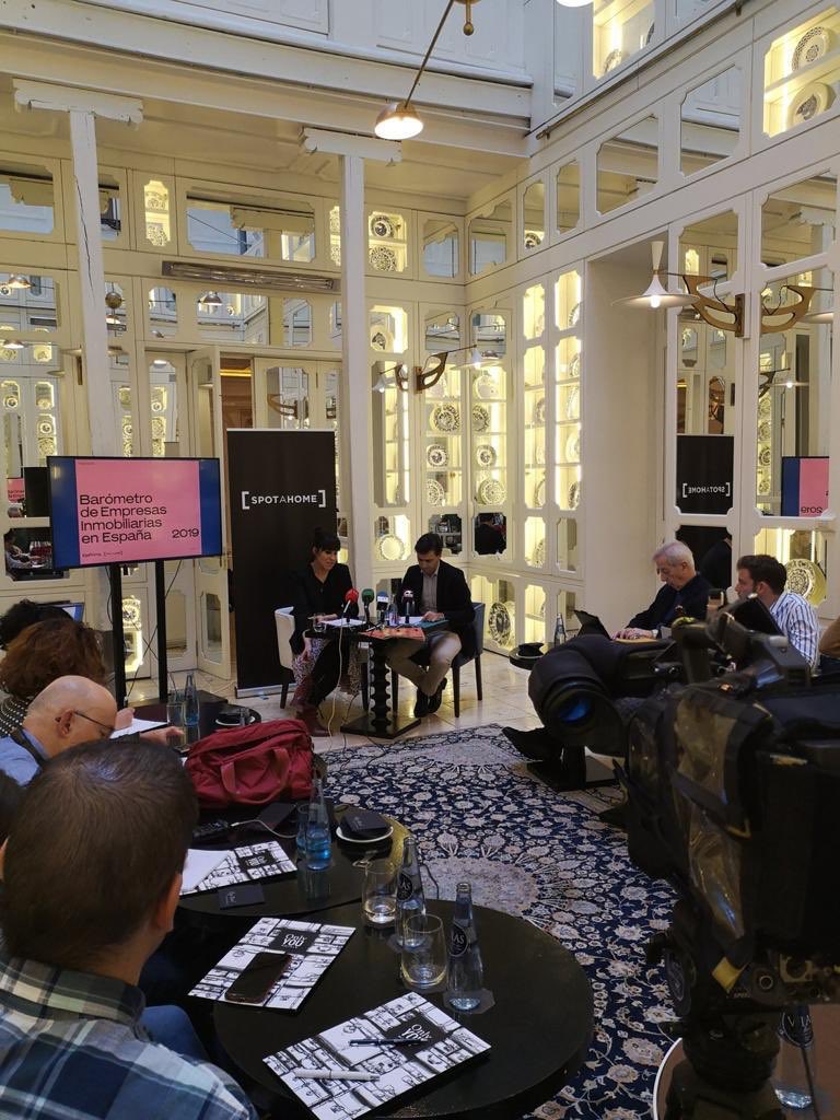 Spotahome's tweet photo. Spotahome press presentation is underway this morning, presenting the @EjePrime Barómetro on the state of the Spanish Real Estate market @AxiComSpain 
@OnlyYOUHotels https://t.co/WHqGVRh7lK