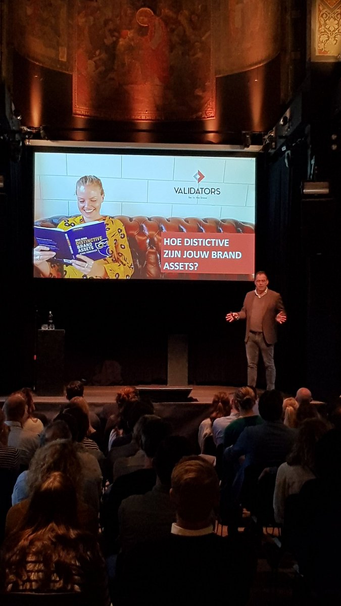 Screenforce (@screenforcenl) on Twitter photo Martin Leeflang van onderzoeksbureau <a href="/Validators/">Validators Research</a> trapt de expertsessie af en neemt de deelnemers mee in de wereld van Distinctive Brand Assets. Martin Leeflang van onderzoeksbureau <a href="/Validators/">Validators Research</a> trapt de expertsessie af en neemt de deelnemers mee in de wereld van Distinctive Brand Assets.