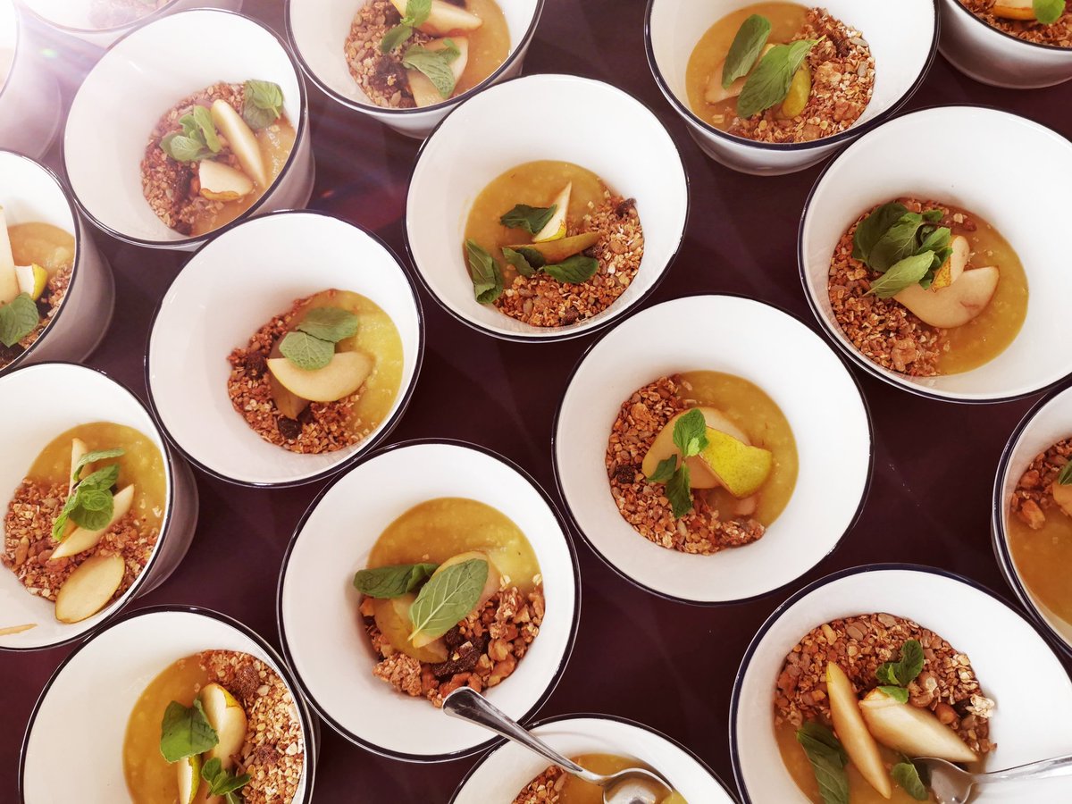 LauraRobinsonCH's tweet photo. #foodhacksummit kicks off with a suitably droolworthy breakfast. Looking forward to a great day! #foodstartups#growth #innovation https://t.co/w88xgb6dQX
