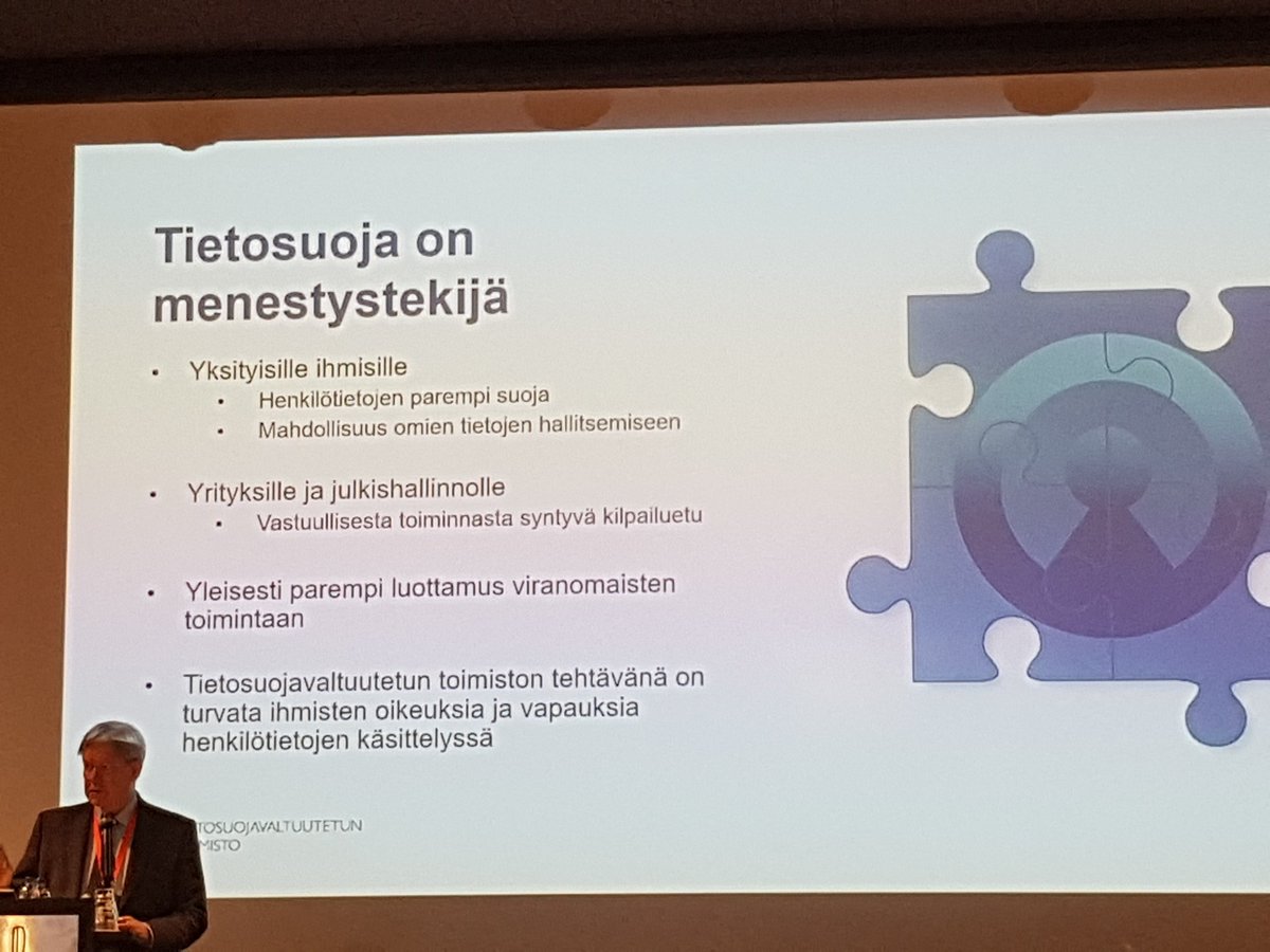 SoinuPeter's tweet photo. Tietosuoja on menestystekijä ja siitä on syytä pitää huolta, Reijo Aarnio SohviTellu2019
#sotetietosuoja @VimanaOy https://t.co/CpzaquvFRF