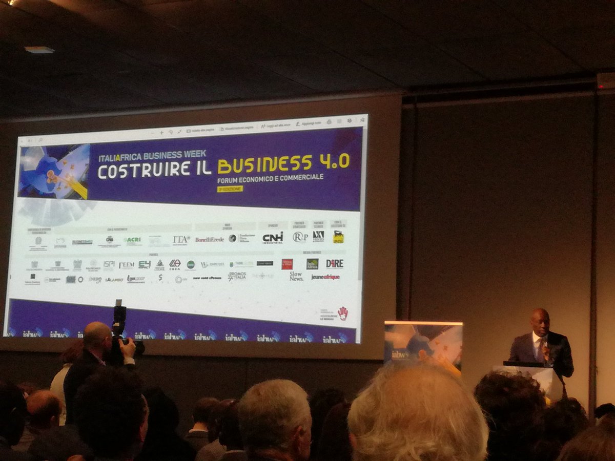 ItaliAfrica's tweet photo. "L'Italia e l'#Africa hanno più aspetti in comune di quel che pensiamo"

@cleobibisab apre @BusinessIabw, per la prima volta a Milano.

#IABW2019 https://t.co/E8ZAnTml6F