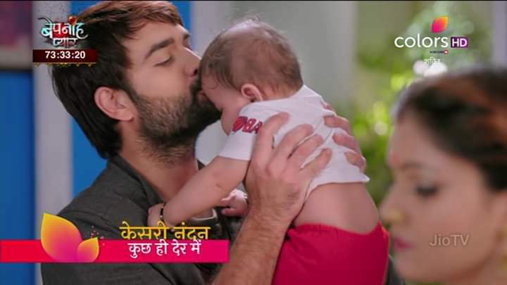 His love for children & Children's love for him One said“children only love people who have pure soul ” It's my man My Vote goes to  #VivianDsena forSexiest Star of The DecadeSexiest Star of 2019  #AsjadNazirSexyList2019 #EasternEyeSexyList2019  @asjadnazir