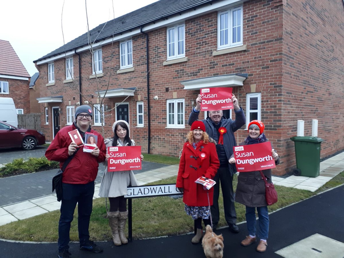 SusanDungworth's tweet photo. Out in Blyth, Eat Cramlington and Holywell yesterday with help from Ruffles. #Susan4BlythValley #RealChange #DogsForDungworth #LabourPets #labourdogs 🌹💜🐝 https://t.co/tWIFDYnIrl