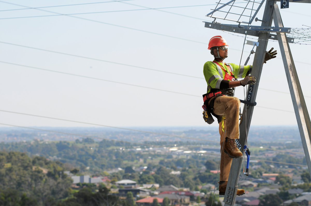 There are many potential risks associated with working at height - knowing how to manage them effectively is a crucial part of the job. 

Check out this step-by-step guide from <a href="/H_S_E/">Health and Safety Executive</a> on controlling the risks bit.ly/35WuY3j

#heightsafety