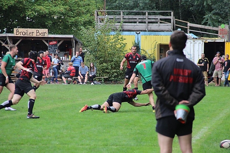 Unser Rugbyplatz wird den Neubauten der <a href="/unipotsdam/">Universität Potsdam</a> weichen. Deshalb suchen wir motivierte Verstärkung für die Task Force #NeueSportstätte! Zögert nicht und kontaktiert unseren Abteilungsvorsitzenden! 
rugby-potsdam.de/post/mitstreit…

<a href="/RugbyPotsdam/">Rugby Potsdam</a> <a href="/RugbyDEU_/">#rugbygermany</a> #Rugby