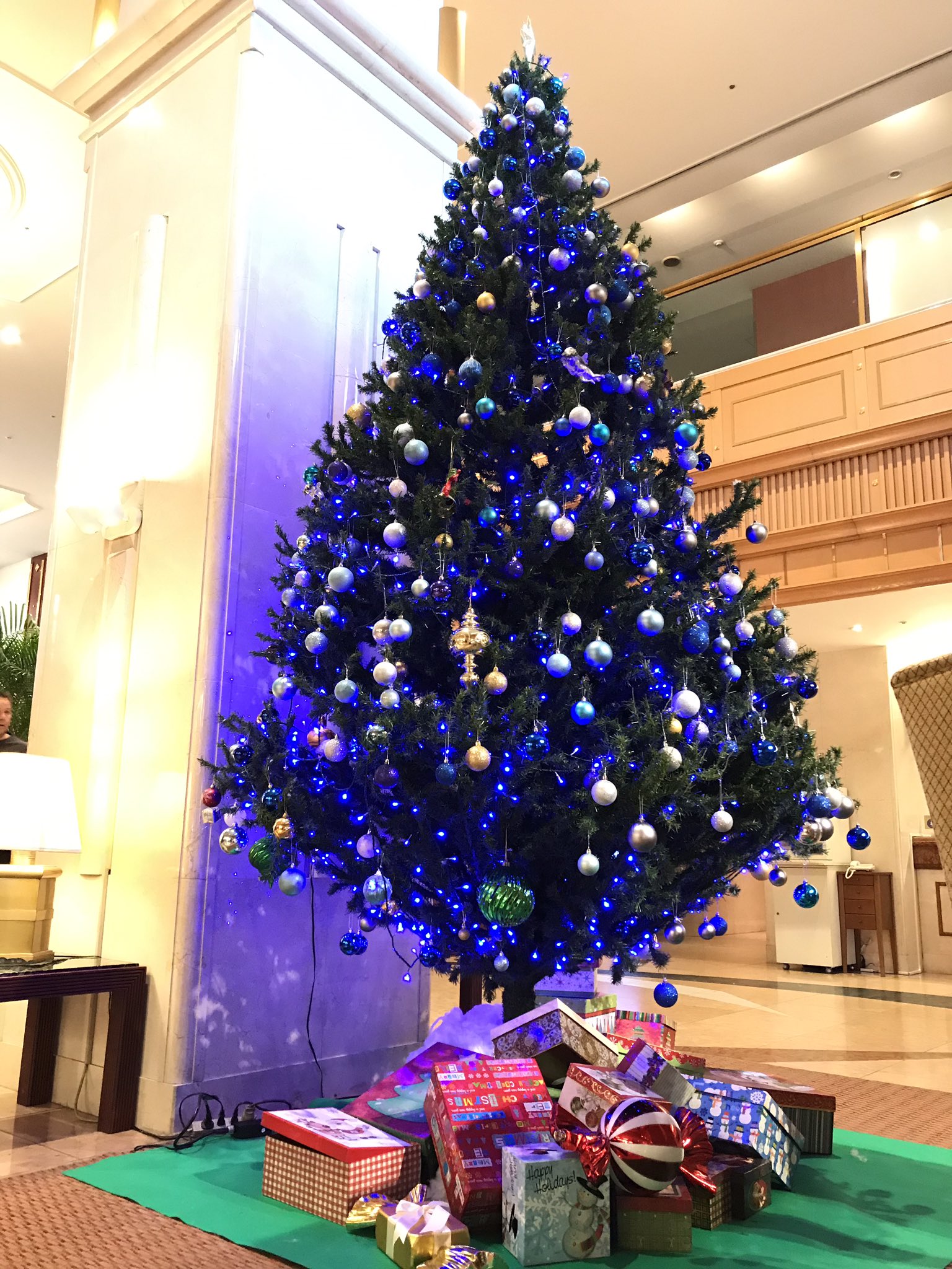 エリート情報 成田営業部 成田市内ホテル クリスマス装飾 インターナショナルガーデンホテル成田 さん ロビーには 大きな クリスマスツリー レストラン入り口では サンタクロース と スノーマン が迎えてくれます T Co Fpzjs5klas Twitter