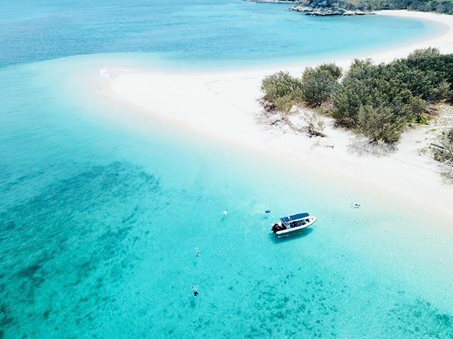 This is getting away from it all 🏝
.
Xmas 2019 tours almost booked out! Reserve your seat today for the most fun exploring the Keppel Islands 🤙
.
.
.
.
.
.
.
.

#keppelexplorer #visitcapricorn #seeaustralia #thisisqueensland #queensland #southerngreatbarrierreef #greatbarrie…