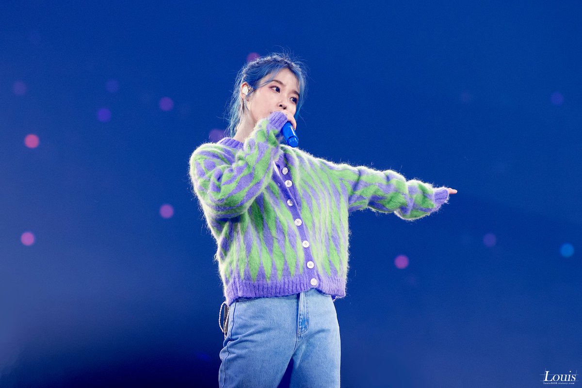 IU_Louis's tweet photo. 191123 LOVE POEM 서울

긴긴 서사를 거쳐
비로소 첫 줄로 적혀

#아이유 #IU @_IUofficial https://t.co/sC38gSHbql