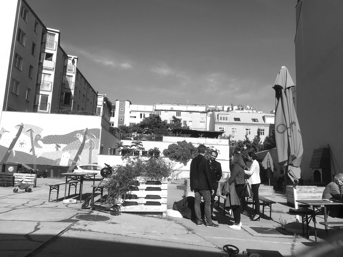 Morgen, 27.11., 8:30 ist es so weit: Wir präsentieren die Ergebnisse unserer Zukunftsveranstaltung "Strategie Cuvée". Gleich anmelden! facebook.com/events/2520692… 
Das Lernfrühstück findet wieder im inspirierenden Co-Learning-Space #Markhof statt!