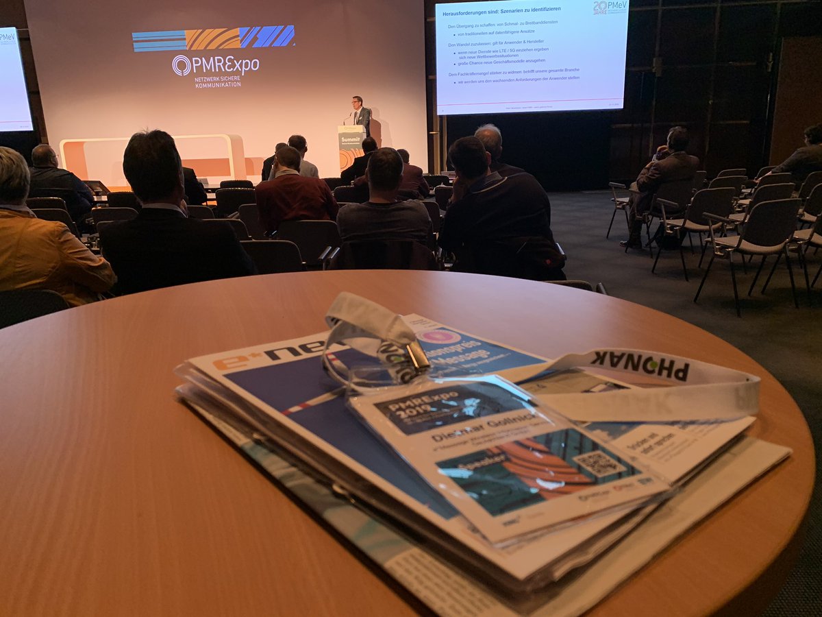 dgo1252's tweet photo. Uff. Geschafft. Der Minister @hreul hat bereits die #PMRExpo eröffnet. Jetzt spricht #PMeV-Vorstandsmitglied Peter Stroetmann @SEAMCOM_DE zu neuen Chancen für #ProfiFunk

Nachher 👉https://t.co/8HofLYRXlh

Erst morgen spricht @cho_bln zu #Sigfox, #Lora, #NP2M und Co

#Schwarzfall https://t.co/82ECYDTIbe