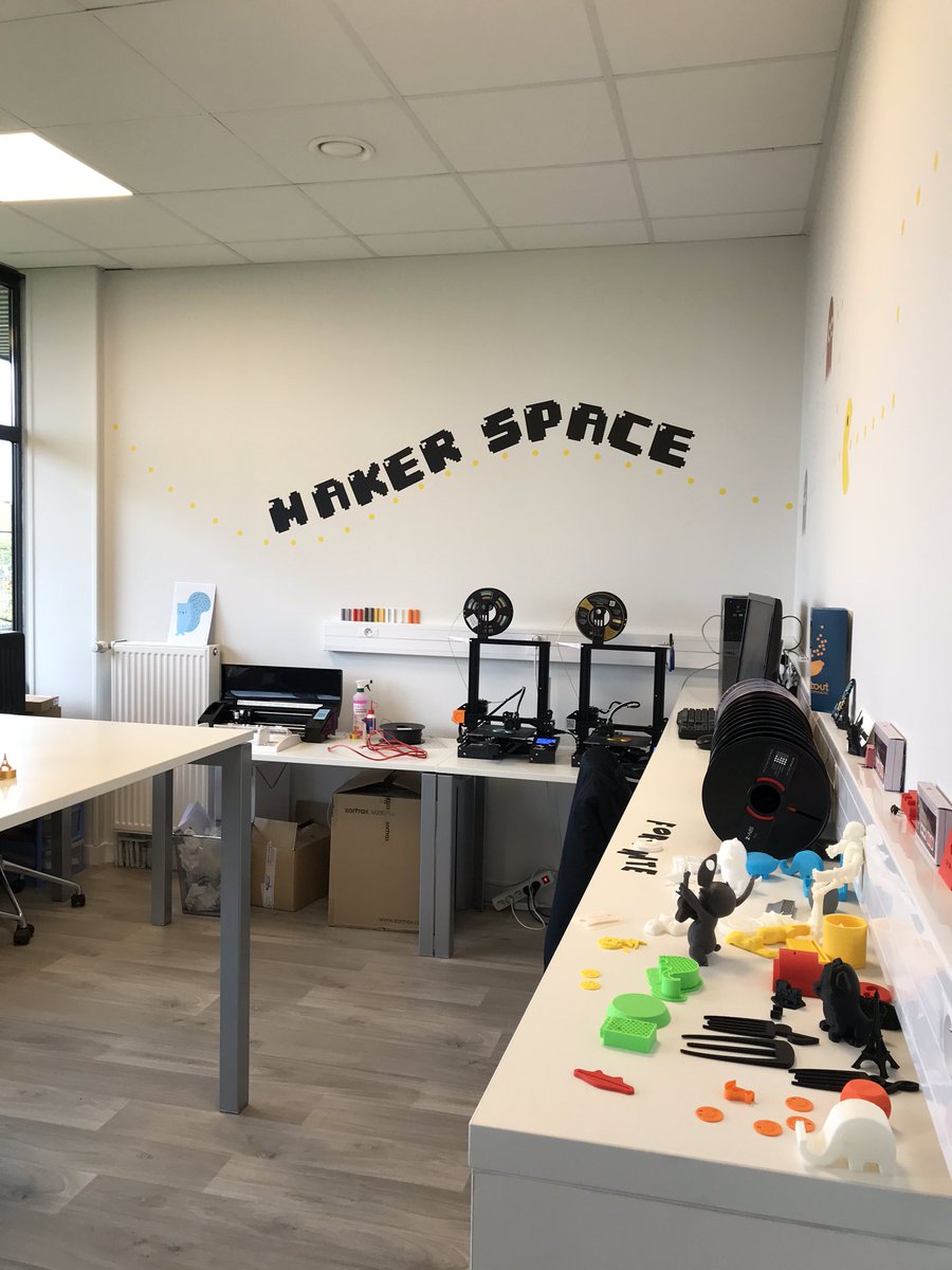 Cédric O en visite au faitout connecté aujourd’hui pour rencontrer les acteurs et les habitants qui font de ce lieu un espace incontournable de la créativité et de la e inclusion.