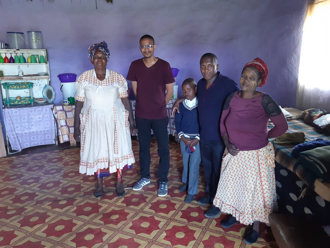 Hlmiteam's tweet photo. #emfinizweni #HLMI #RevAMophethe #Noratshasa #EasternCape #holylifefamily https://t.co/AvpsBn9GOi