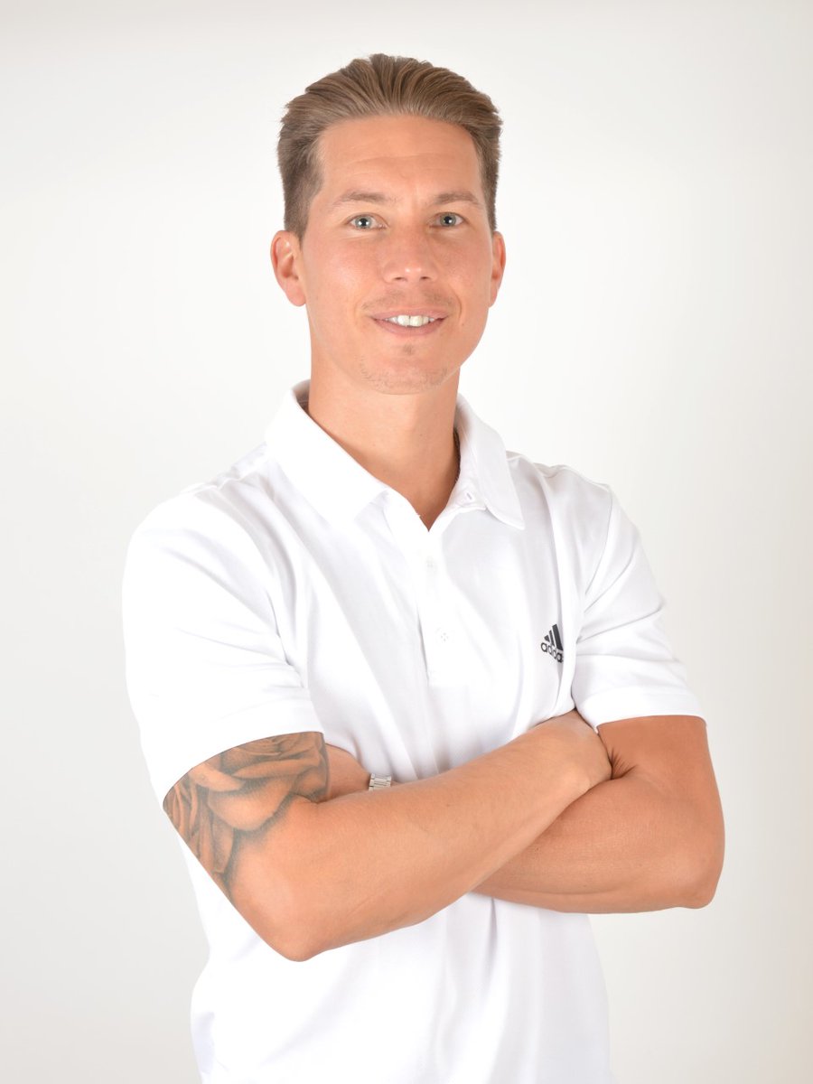 ThePhysioTeam's tweet photo. Meet our new Physio!

Anthony has a first-class BSc(Hons) degree in physiotherapy  since 2015 and a BSc(Hons) degree in Sports Science. Anthony's career started as a physio at Colchester United and the past 3 years has worked at West Ham United as the Lead Academy Physiotherapist https://t.co/HaqlNiEmDq
