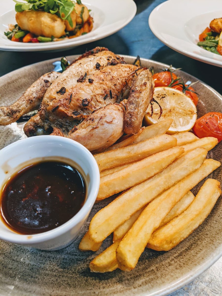 Our New Winter  #Grill Room Menu has arrived!!!🍽 

Seasonal delights such Pea and Ham Soup and Spatchcock chicken are featured!!

<a href="/HIRegentsPark/">HI Regent's Park</a> #NewMenu #Fitzrovia #RegentsPark #Steak #London #Food #dinner