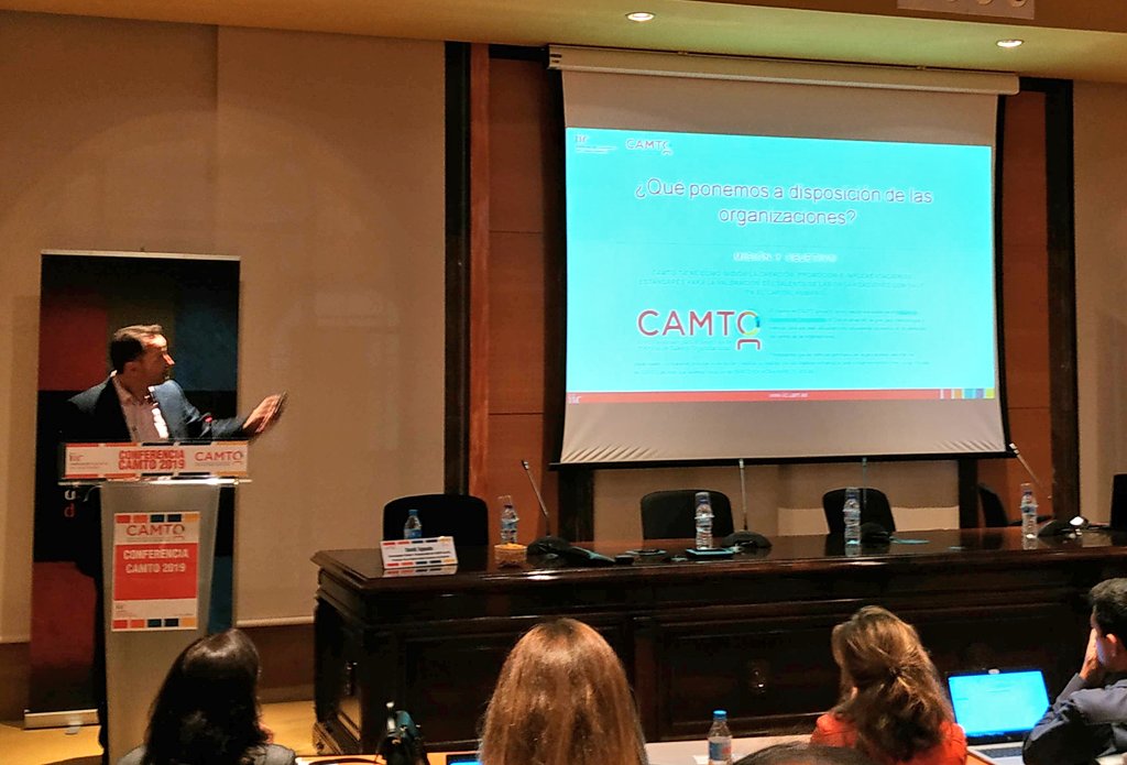 IIConocimiento's tweet photo. “Las métricas sirven para evaluar la capacidad y observar la progresión que tiene la organización”, @davidaguado4 (@IIConocimiento) #CAMTO19 https://t.co/yFlbtZUfn1