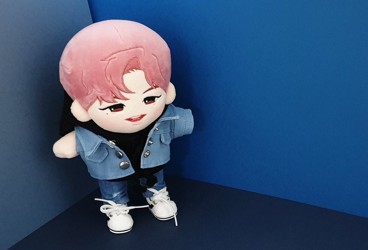 팬미팅 끝나고 스밍등으로 바쁘시죠~~ 
마감을 잊으셨다는 분들도 계시고 생산수량에 못미치는 항목도 있어서 일정 연장합니다 ~ 
기존폼에 12월2일까지 신청해주시면 되고 기존 생산완료일자는 넉넉히 잡은것으로 일정딜레이는 없습니다 ~ #로즈플랙 #레몬플랙 #모카플랙 #뉴플랙즈 #강플랙